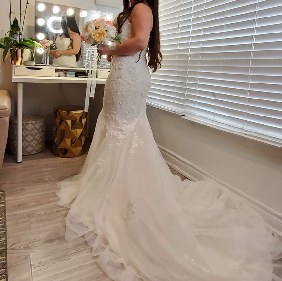 Bridal Gown Bravo Bridals GREAT CONDITION - Picture 3 of 16